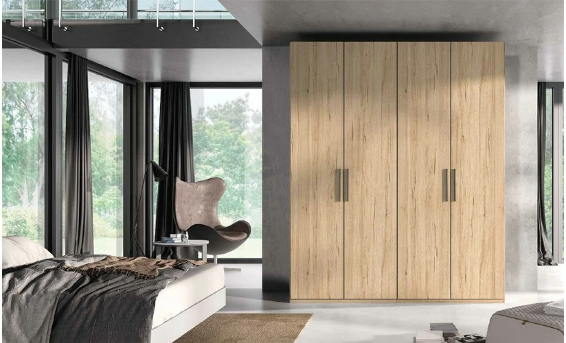 Armario de 4 puertas de madera de color arios