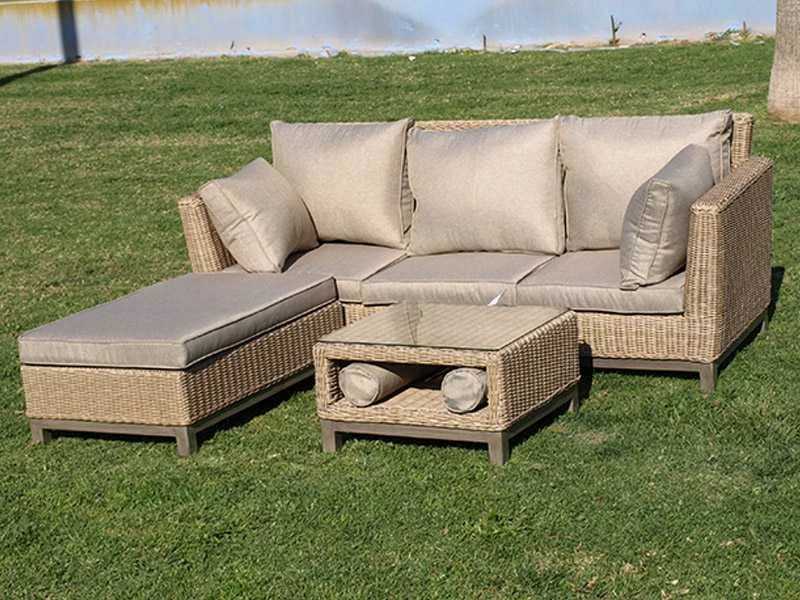 Set sofá 3 plazas + modulo chaisslongue + mesa de mimbre sintético