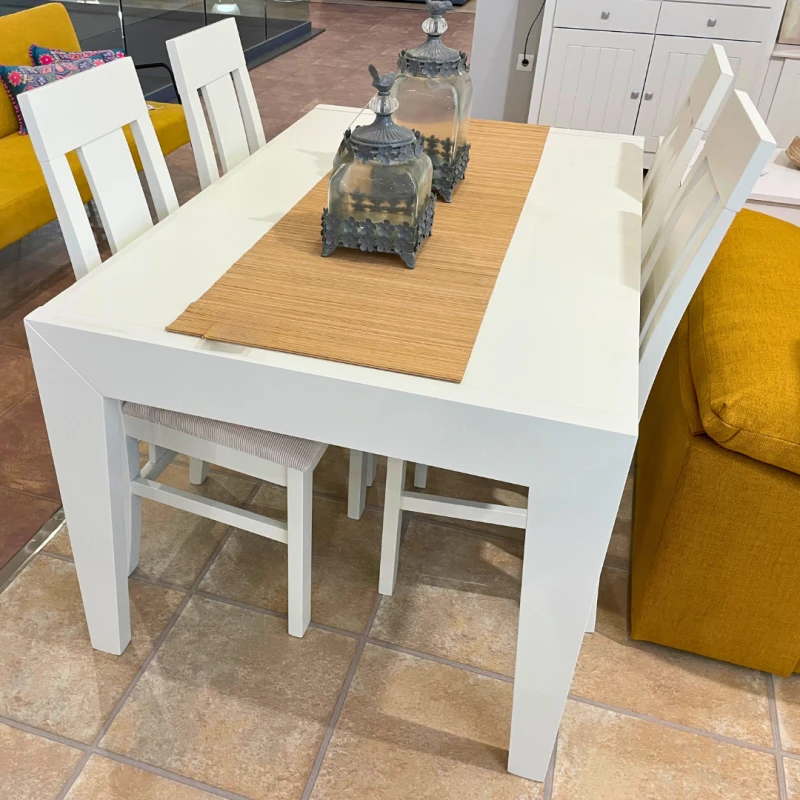 Pack mesa extensible + 4 sillas blancas en Oferta