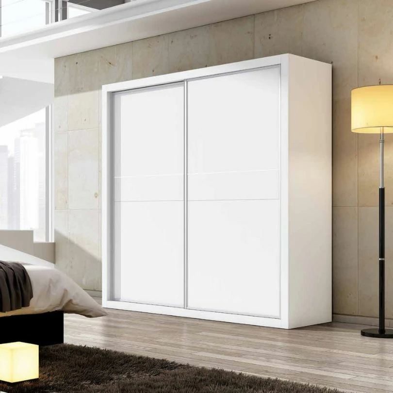 Armario con puertas correderas 220cm