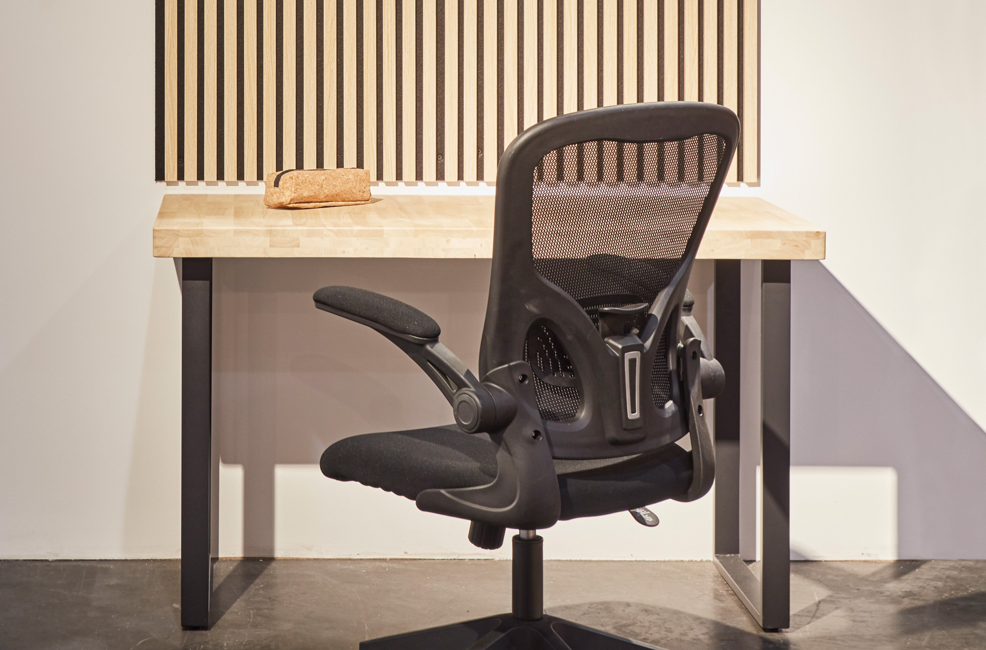 MESA ESTUDIO NATURAL 120 x 60 CM ROBLE NORDISH / NEGRO. - Imagen 4