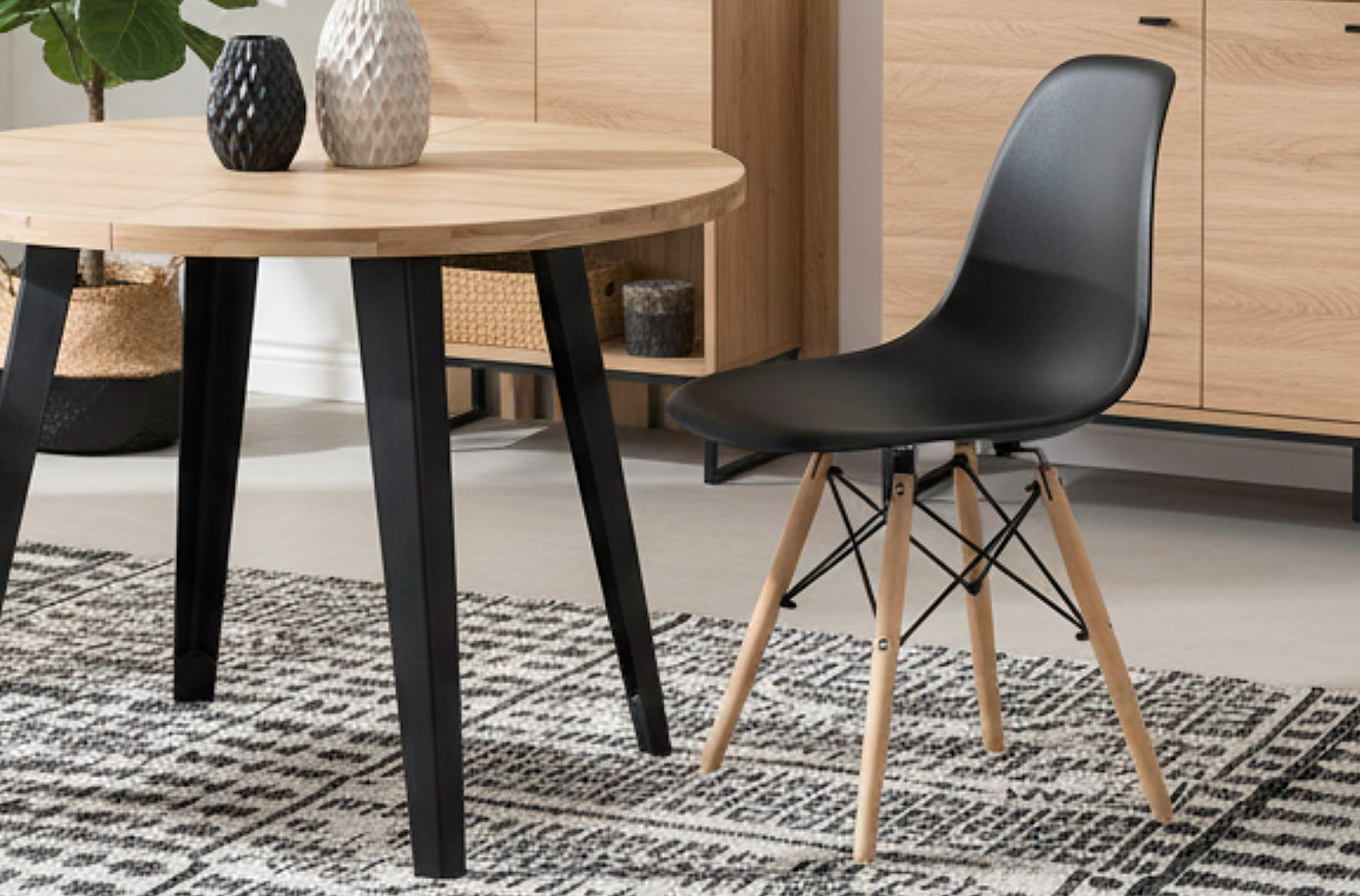 SILLA COMEDOR PATA NÓRDICA MODELO PARÍS NEGRO