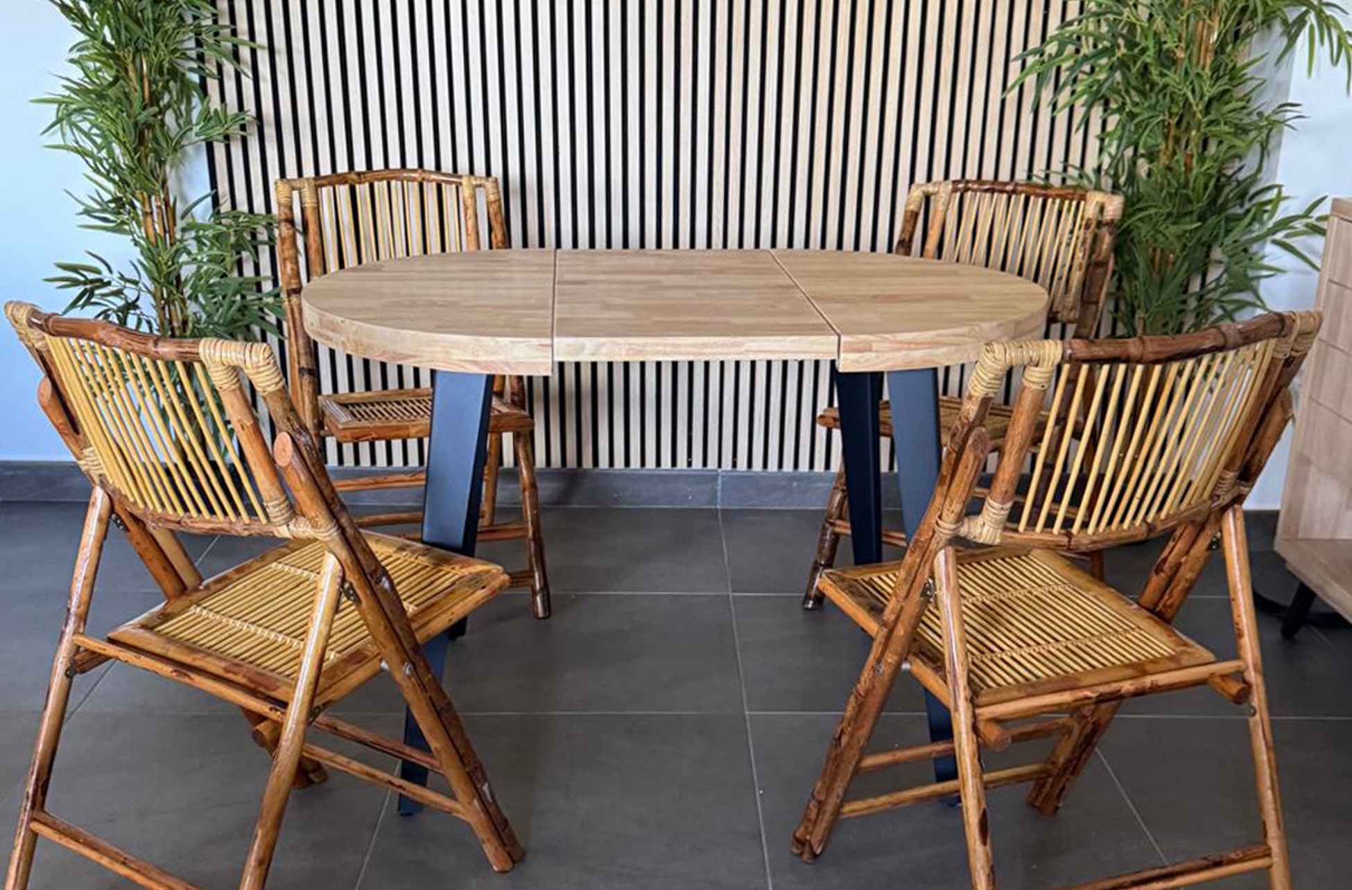 MESA COMEDOR REDONDA EXTENSIBLE BERG 80 - 120 - 160 CM ROBLE NORDISH / NEGRO. - Imagen 5