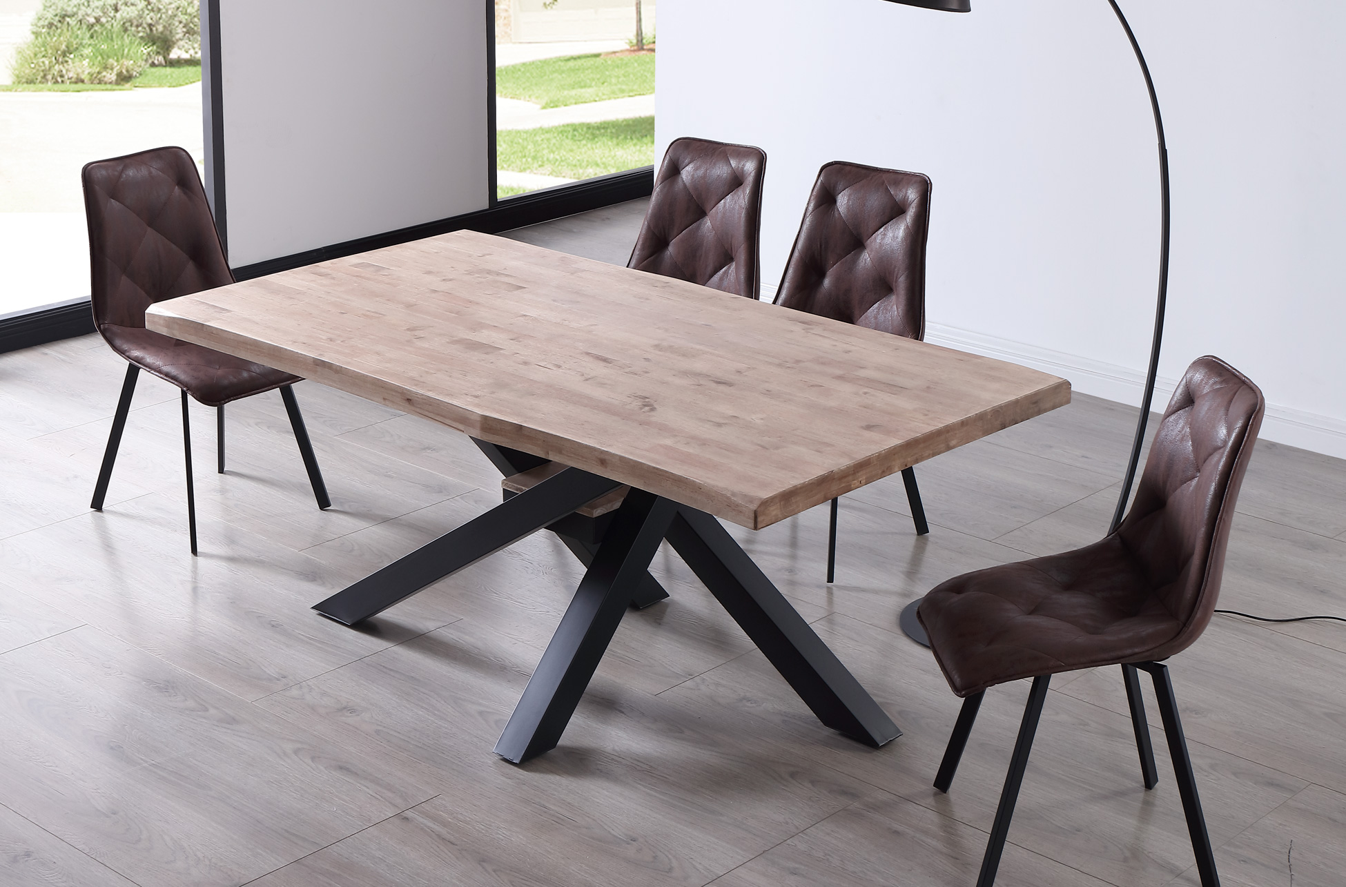 MESA COMEDOR FIJA XENA 180 x 100 CM ROBLE HONEY / NEGRO TAPA CON FORMA. - Imagen 3