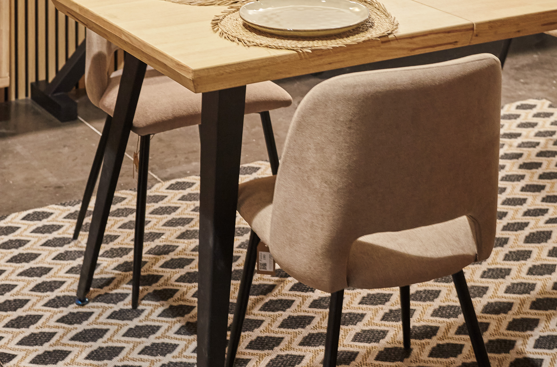 SILLA COMEDOR VENUS TEJIDO BEIGE / NEGRO. - Imagen 6