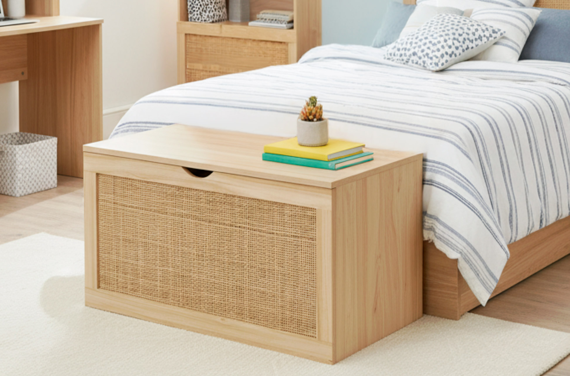 BAUL DECOR 80 x 40 CM PINO / RATTAN.