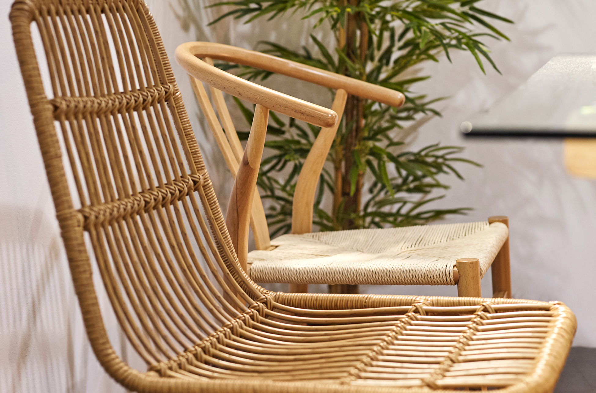 SILLA EXTERIOR / INTERIOR THAI RATTAN SINTÉTICO MARRON / NEGRO. - Imagen 3