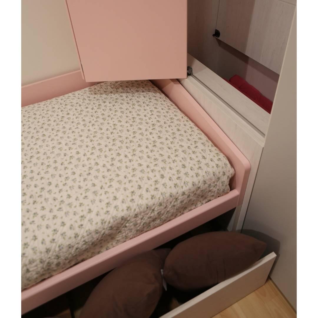 Dormitorio juvenil con cama nido y armarios en rosa y gris - Imagen 2